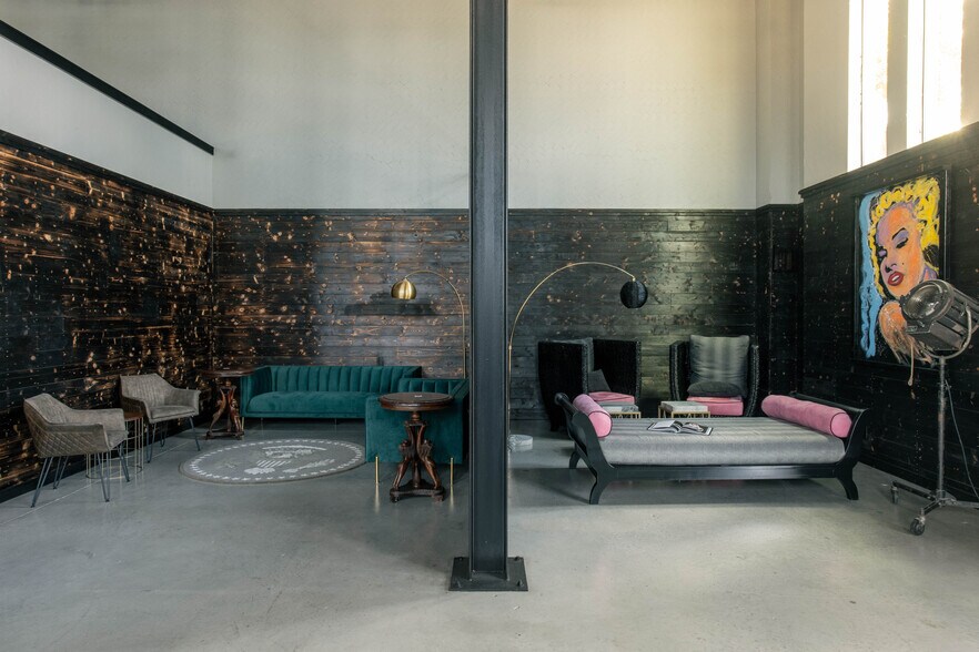 More Photos Of 2600 Lee Rd, Winter Park Office For Sale