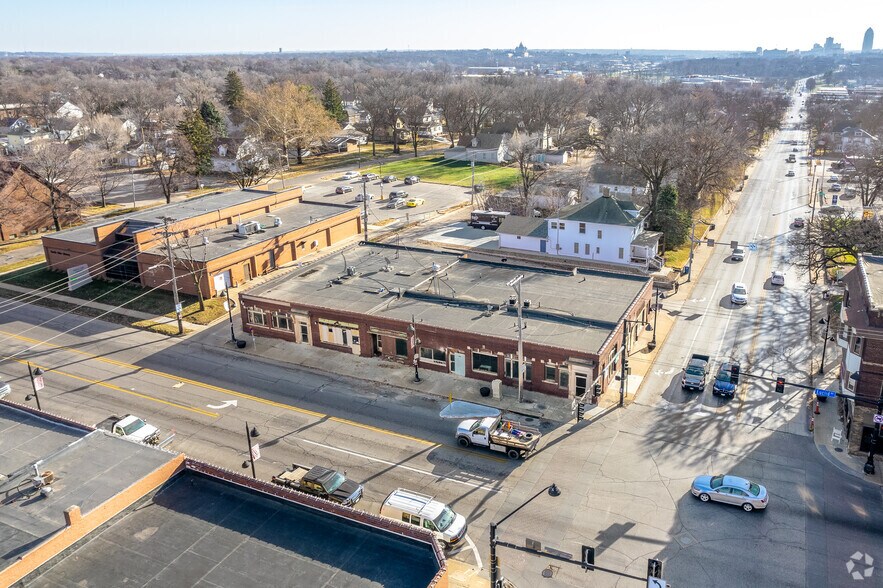 More Photos Of 3523 6th Ave, Des Moines Storefront For Sale