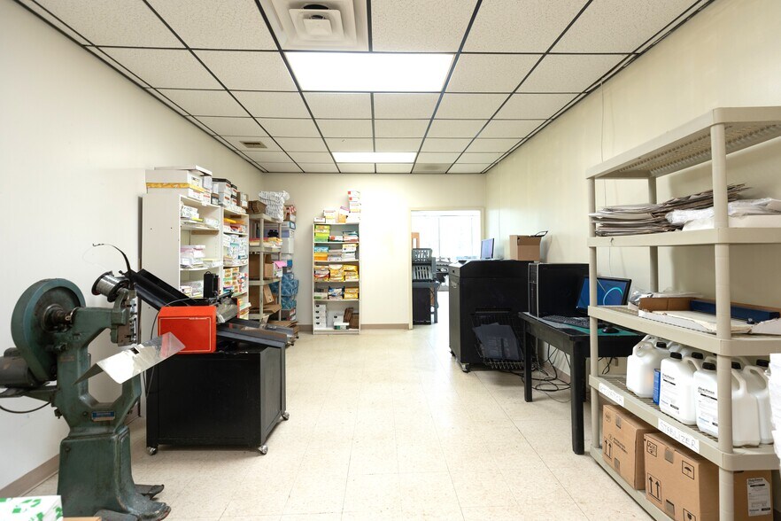 More Photos Of 5982 E Molloy Rd, Mattydale Medical For Sale
