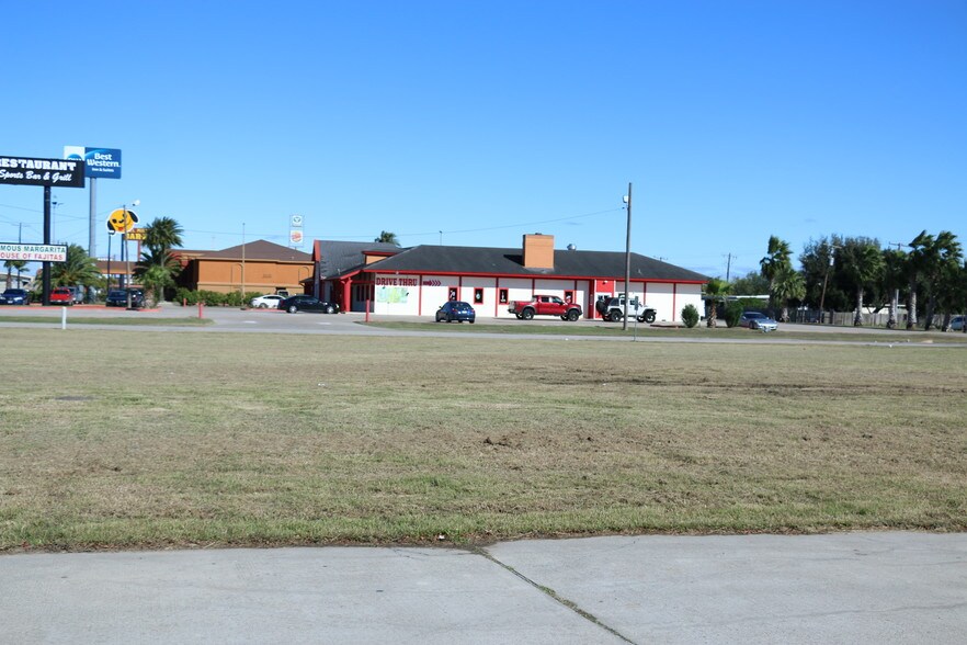 More Photos Of US Hwy 77 & Brookhaven Dr, Corpus Christi Land For Sale