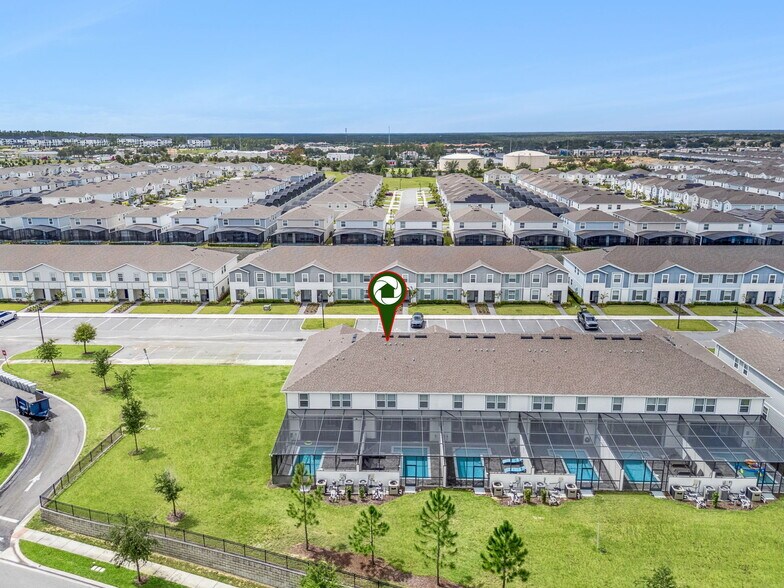 More Photos Of 921 Paradise Dr, Davenport Apartments For Sale