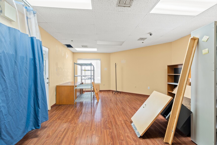 More Photos Of 1637 Mineral Spring Ave, North Providence Medical For Lease