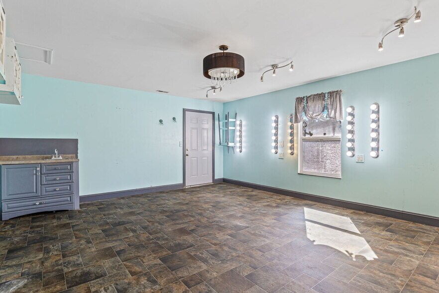 More Photos Of 47 N Allen St, Bonne Terre General Retail For Sale
