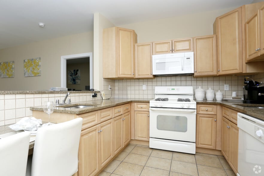 More Photos Of 415-419 Cedar Bridge Ave, Lakewood Apartments For Lease