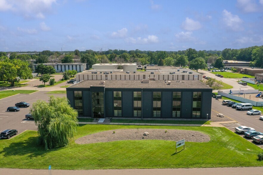 More Photos Of 2817 S Anthony Ln, Saint Anthony Office For Lease