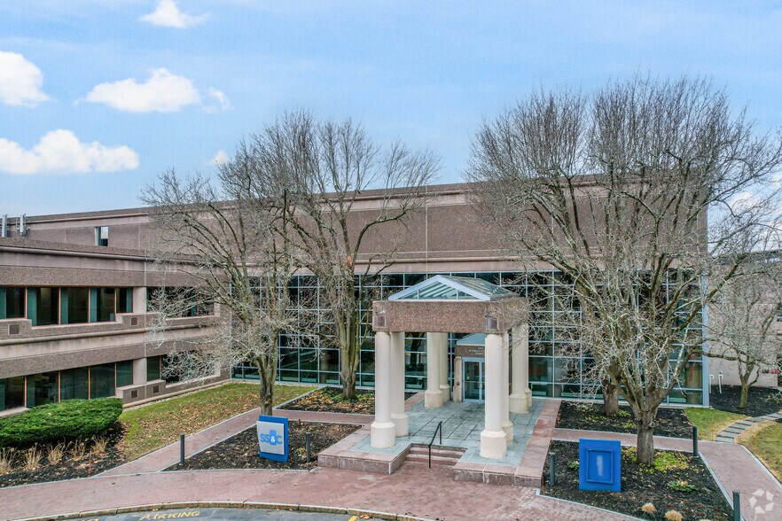 More Photos Of 404 Wyman St, Waltham Office For Lease