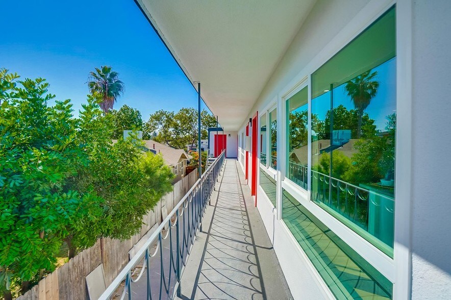 More Photos Of 1512 Sherman Pl, Long Beach Apartments For Sale