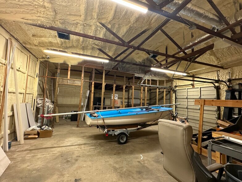 More Photos Of 903 S Sioux St, Okmulgee Light Manufacturing For Sale