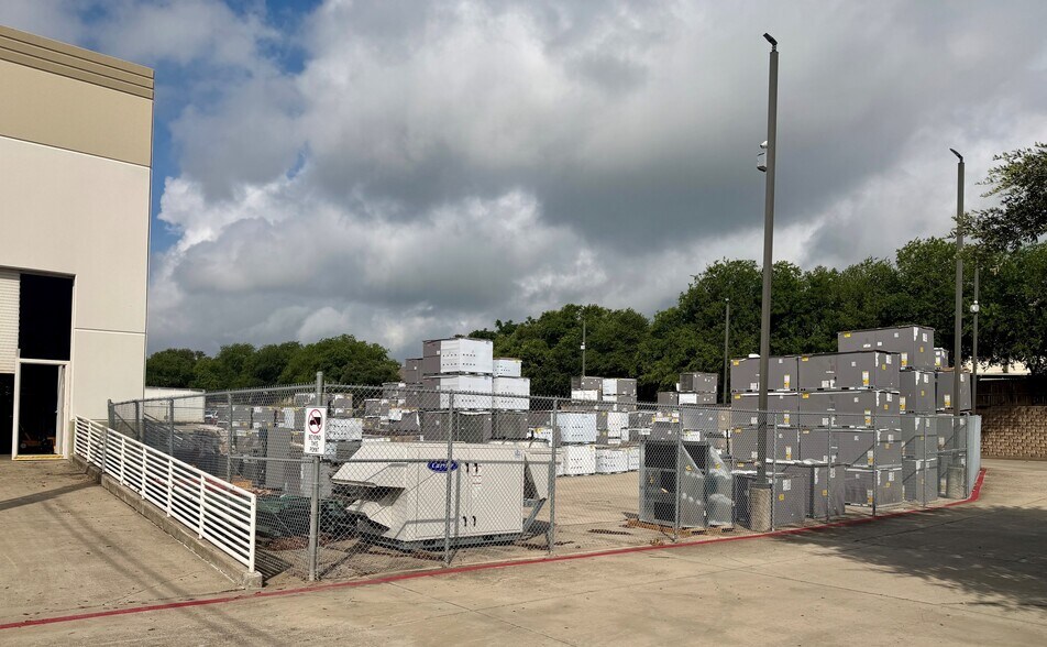 More Photos Of 12625 Wetmore Rd, San Antonio Unknown For Lease