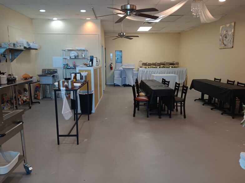 More Photos Of 4110 S Clear Creek, Killeen Storefront For Lease