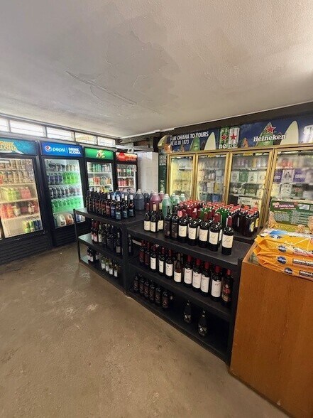 More Photos Of 47-723 Kamehameha Hwy, Kaneohe Freestanding For Sale