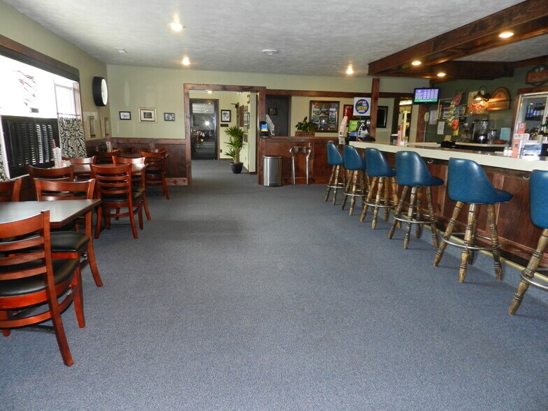 More Photos Of 37067 Nys Route 12, Clayton Hotel For Sale
