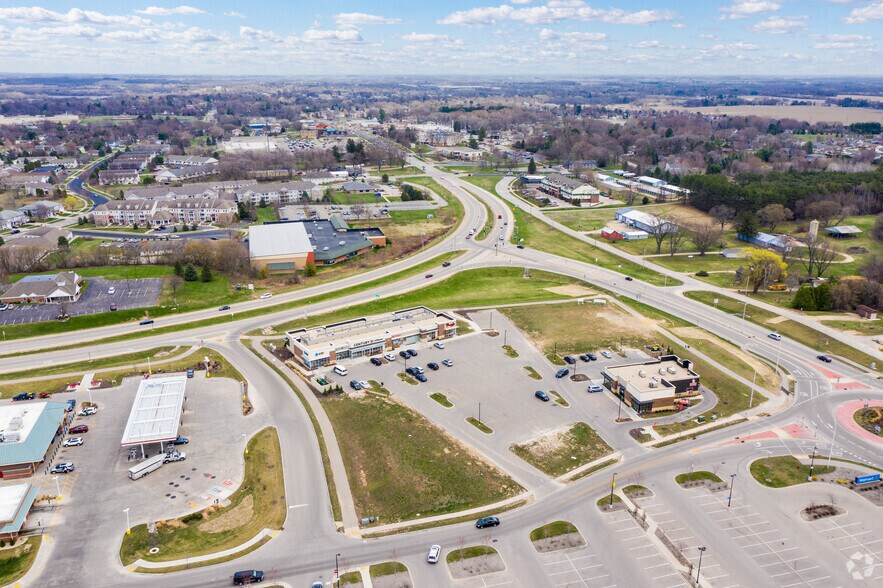 More Photos Of 2420 State 138 Rd, Stoughton Restaurant For Lease