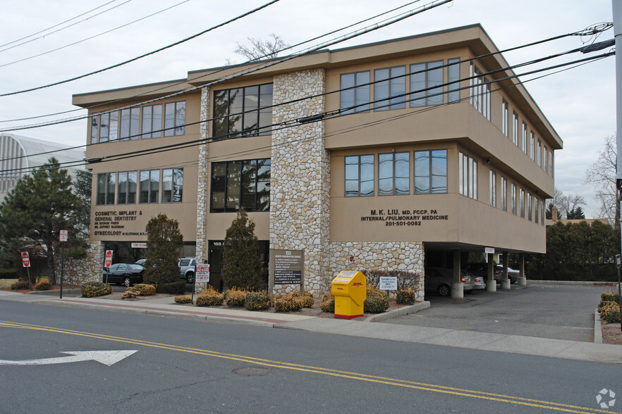 Primary Photo Of 155 Washington Ave N, Bergenfield Medical For Lease