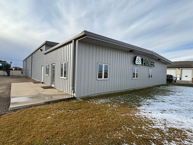 More Photos Of 6220 E Highway 2, Minot Service For Lease