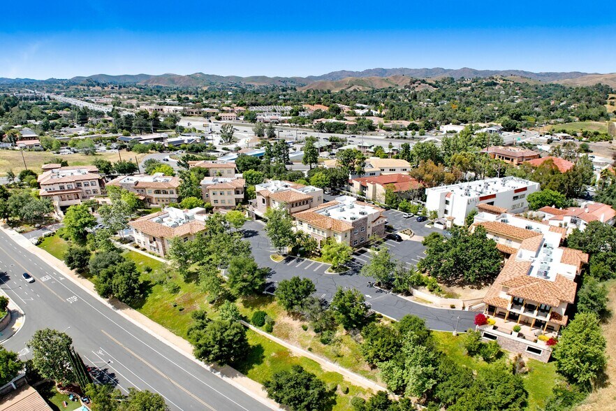 More Photos Of 5018 Chesebro Rd, Agoura Hills Medical For Sale