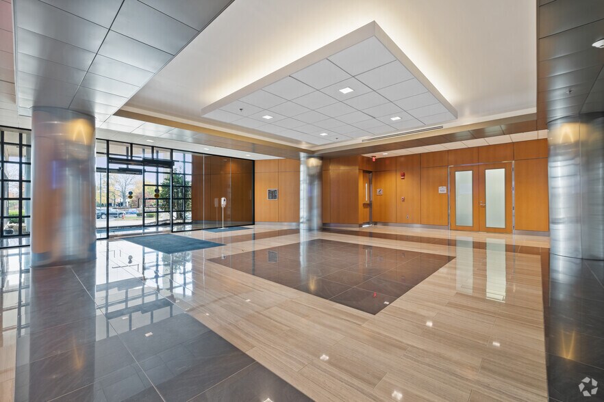 More Photos Of 12011 Lee Jackson Memorial Hwy, Fairfax Medical For Lease