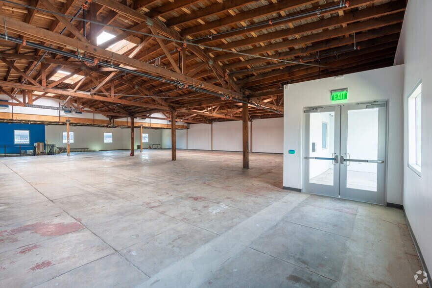 More Photos Of 5380 Alhambra Ave, Los Angeles Research And Development For Lease