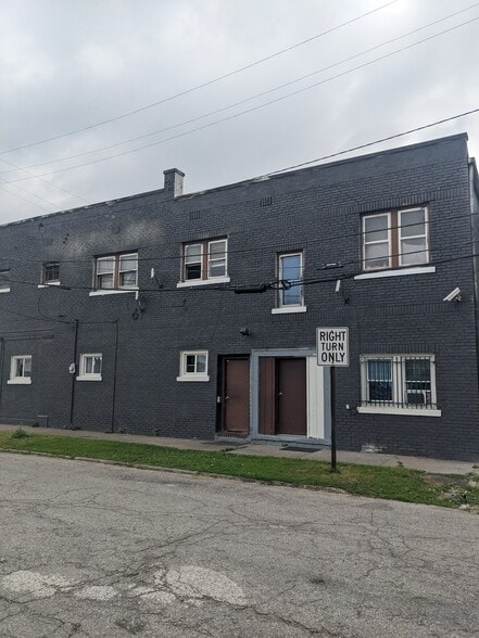 More Photos Of 576 E 152nd St, Cleveland Apartments For Sale