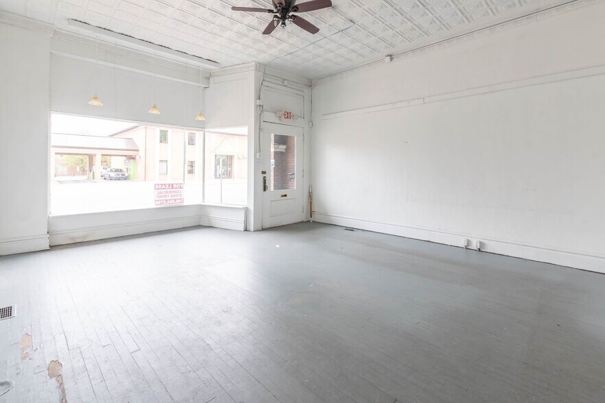 More Photos Of 1 E High St, London Storefront Retail Residential For Lease