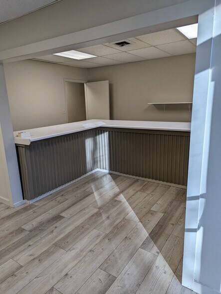 More Photos Of 535 S Emporia St, Wichita Flex For Lease