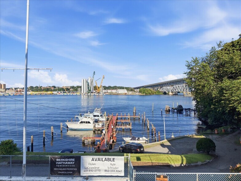 More Photos Of 53 Thames St, Groton Marina For Sale