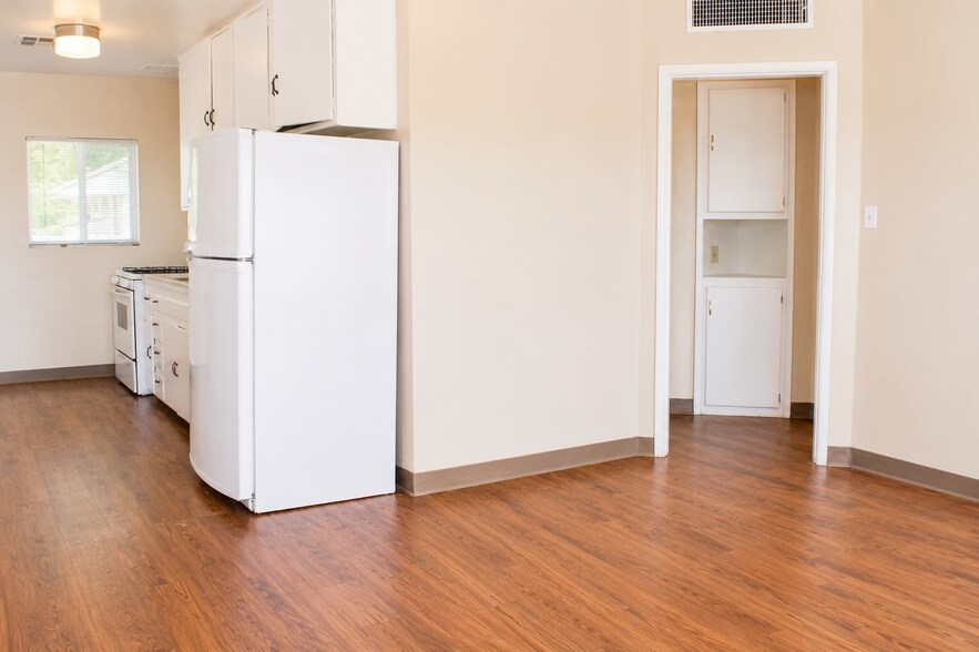 More Photos Of 615 Olive St, Bakersfield Multifamily For Sale
