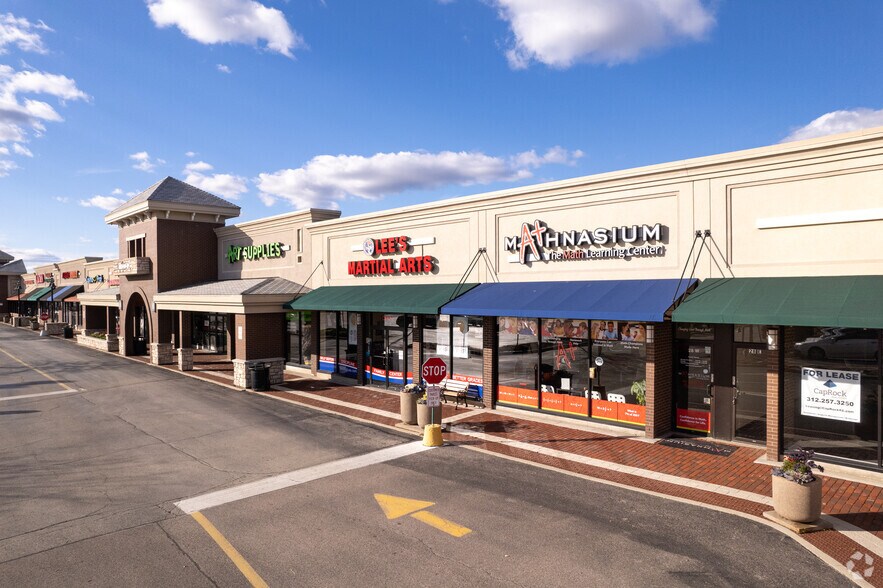 More Photos Of 29 Crystal Lake Plz, Crystal Lake Unknown For Lease