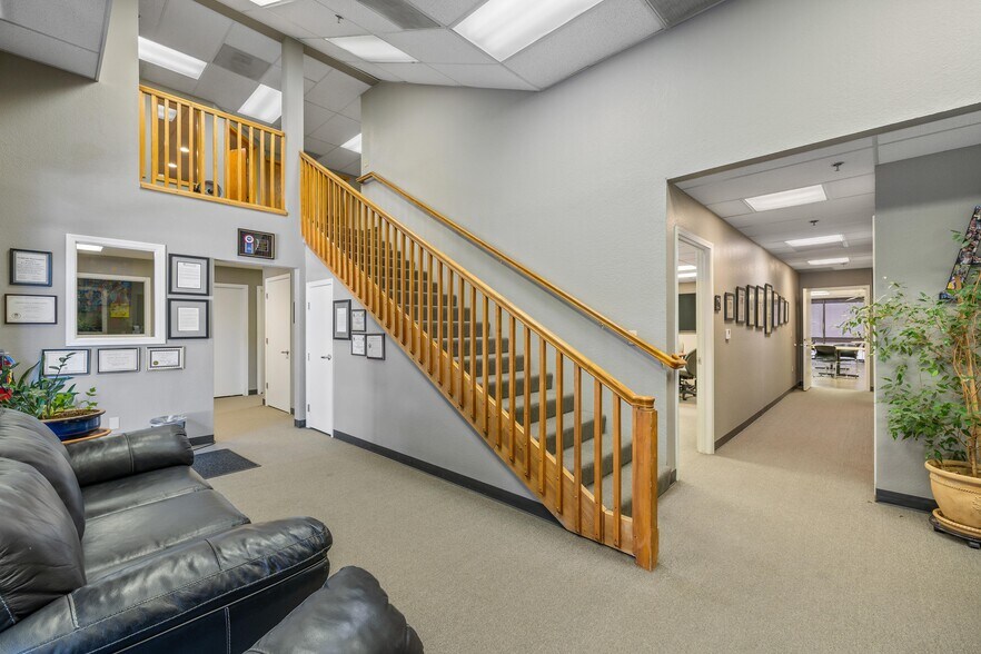 More Photos Of 11930 Heritage Oak Pl, Auburn Light Distribution For Sale