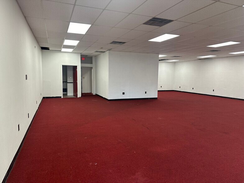 More Photos Of 4120 Rowan Rd, New Port Richey Storefront Retail Office For Lease