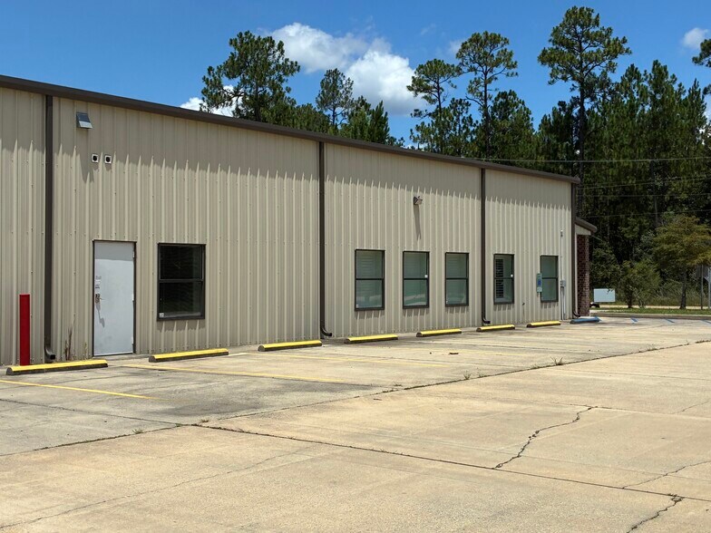 More Photos Of 69185 Sky Brook Rd, Mandeville Warehouse For Lease