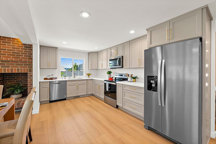 More Photos Of 1415 2nd St SE, Puyallup Assisted Living For Sale