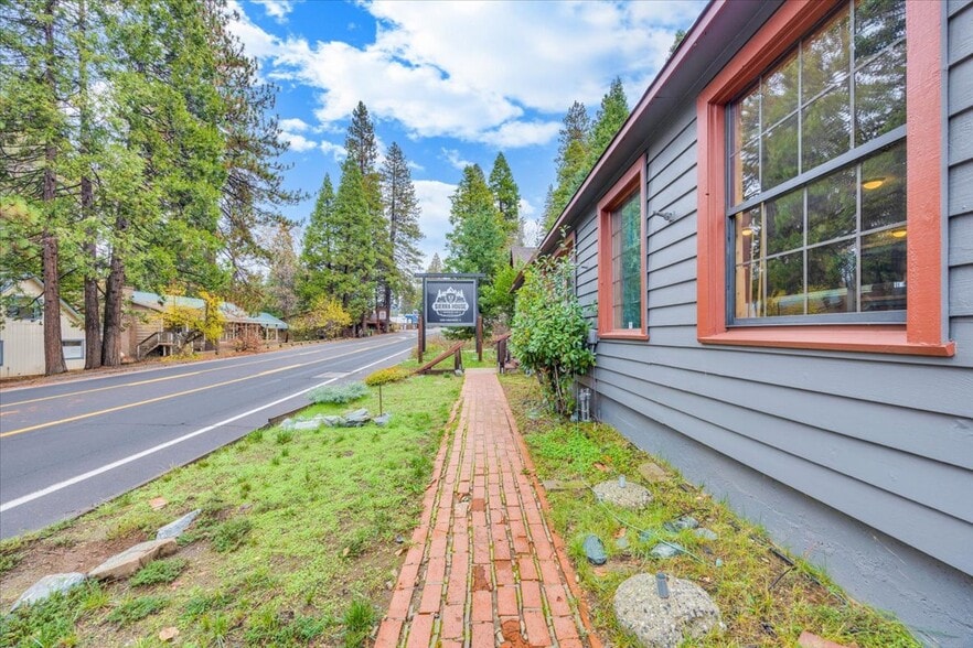 More Photos Of 1051 Hwy 4, Arnold General Retail For Sale