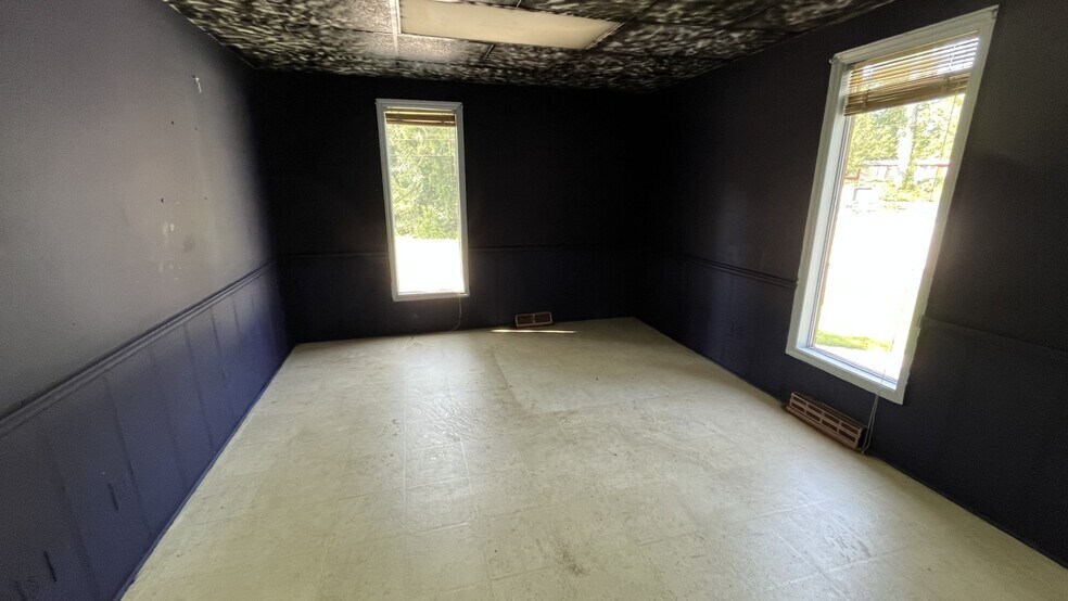 More Photos Of 4985-4991 Bethania Rd, Winston-Salem Office For Lease