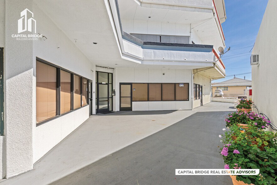 More Photos Of 13650 Hawthorne Blvd, Hawthorne Medical For Lease