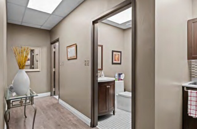 More Photos Of 2145 Dunwin Dr, Mississauga Office For Sale