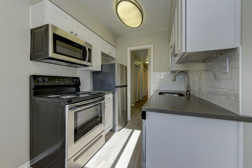 More Photos Of 1363 Pierce St, Lakewood Apartments For Sale