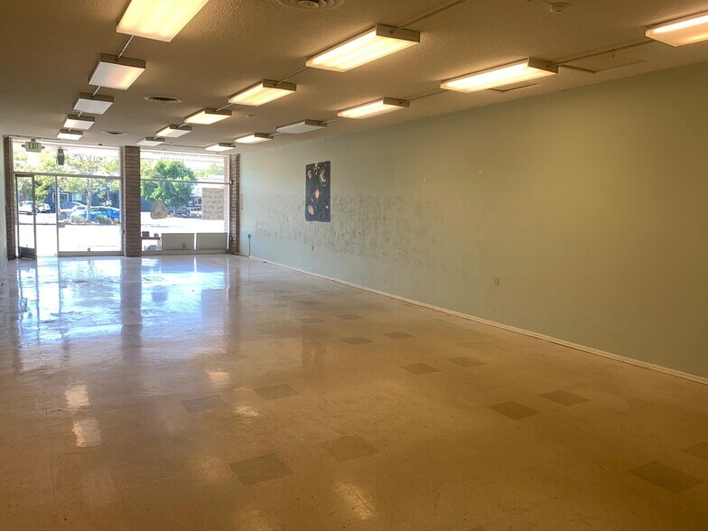 Primary Photo Of 1559 S Novato Blvd, Novato Unknown For Lease