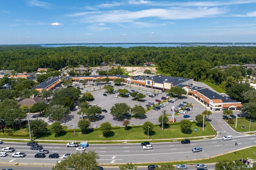 More Photos Of 10950-10960 San Jose Blvd, Jacksonville Storefront For Lease