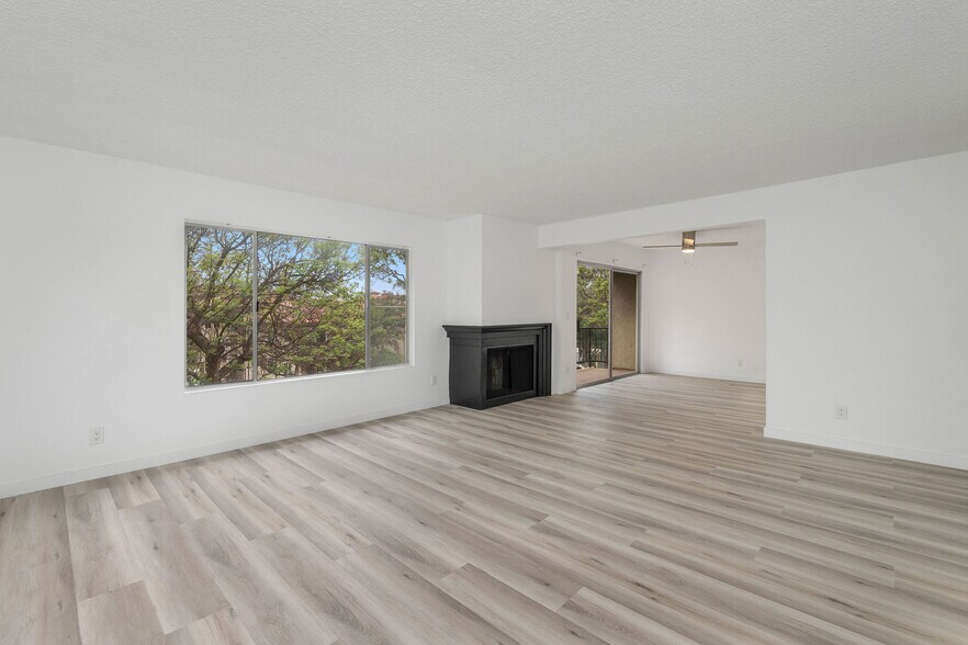 More Photos Of 935 W 10th St, San Pedro Apartments For Sale