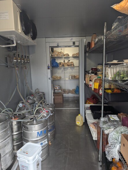 More Photos Of 267 S Black Horse Pike, Mount Ephraim General Retail For Sale