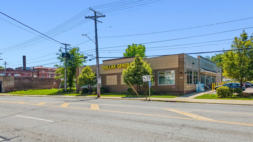 More Photos Of 3070 Mayfield Rd, Cleveland Heights Freestanding For Sale