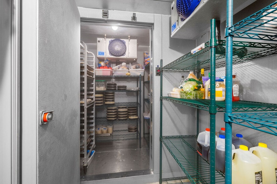 More Photos Of 1766 14th Ave, Vero Beach Restaurant For Sale