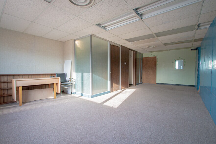 More Photos Of 3533 S Archer Ave, Chicago Office For Lease