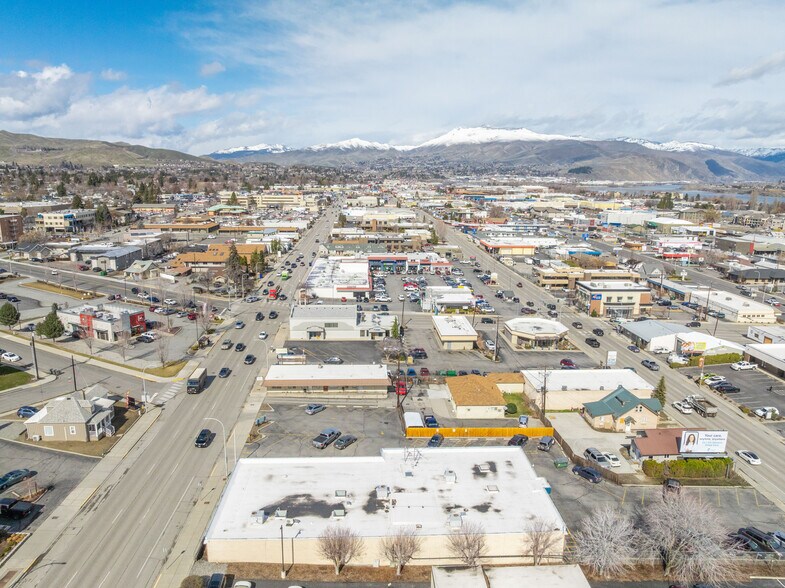 More Photos Of 325 Chelan Ave, Wenatchee Office For Lease