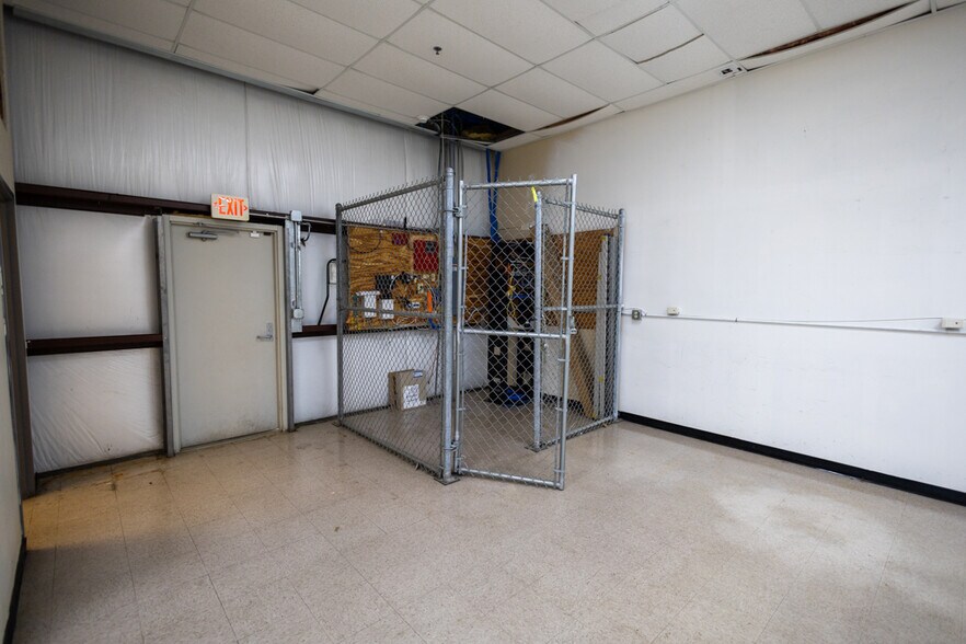 More Photos Of 7644 Southrail Rd, North Charleston Unknown For Lease