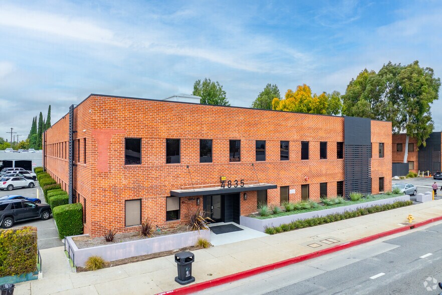 Primary Photo Of 4835-4849 Van Nuys Blvd, Sherman Oaks Unknown For Lease