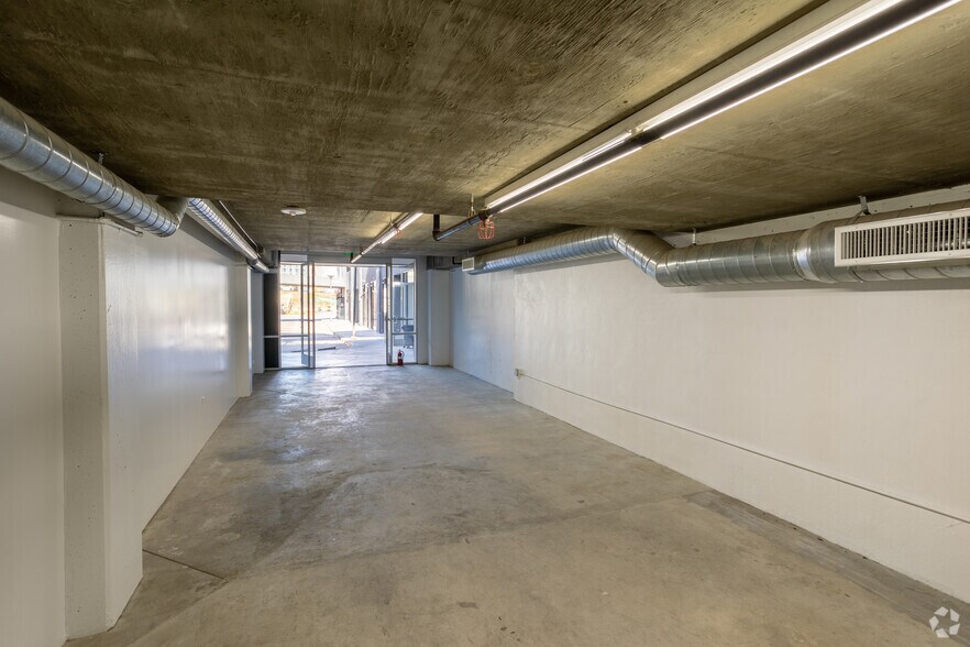 More Photos Of 334 S Main St, Los Angeles Apartments For Lease