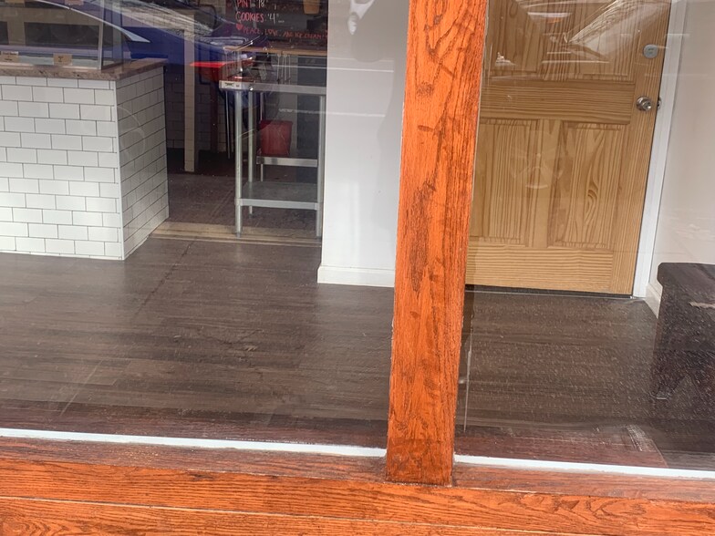 More Photos Of 653 Sterling Pl, Brooklyn Restaurant For Lease