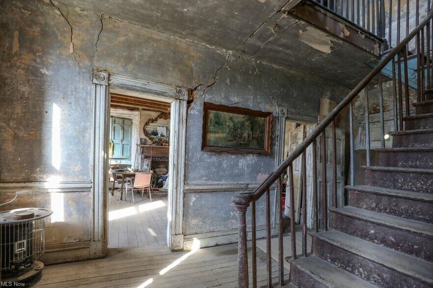 More Photos Of 9401 Tallmadge Rd, Diamond Hotel For Sale